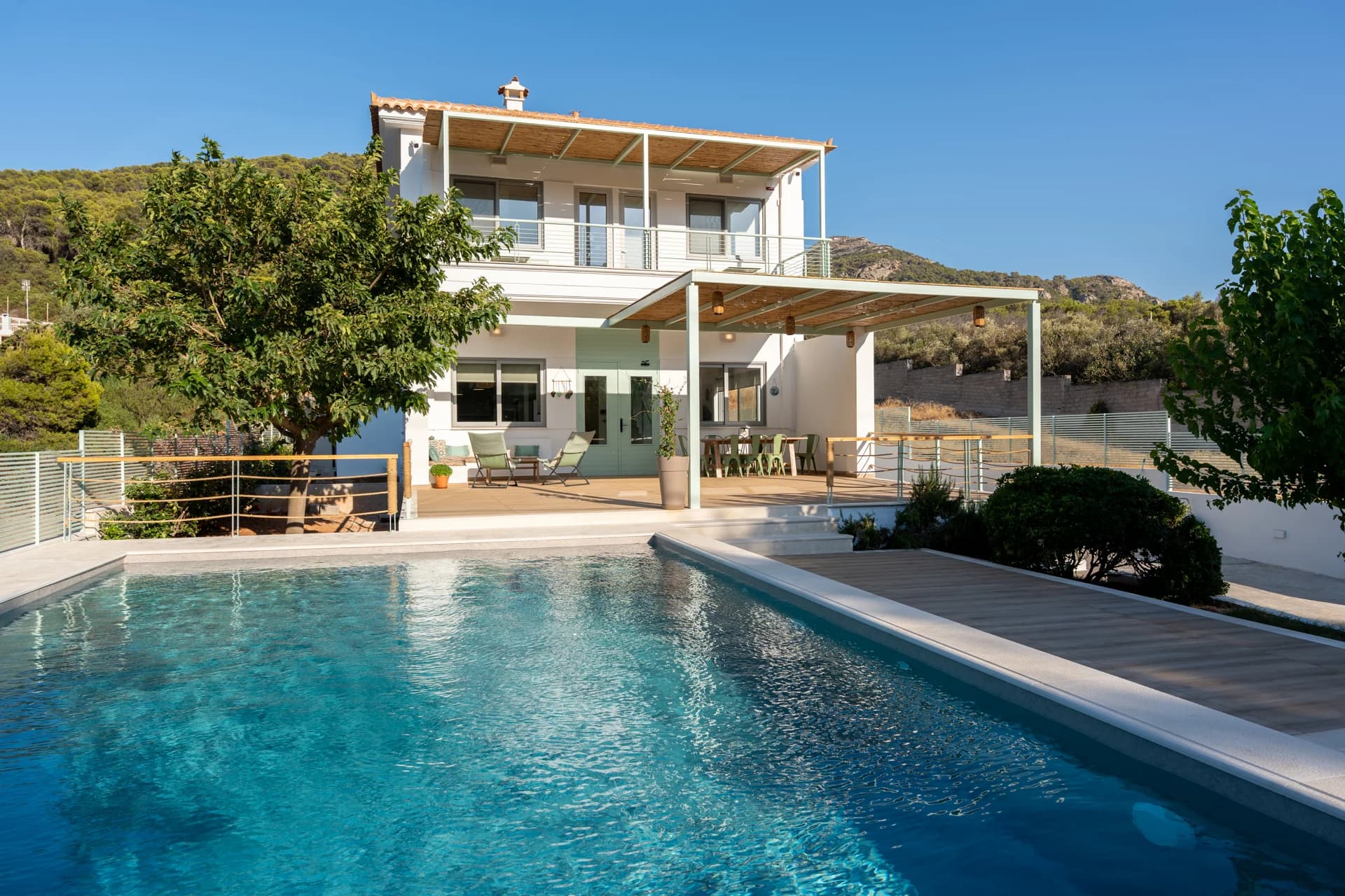 Exterior view 3